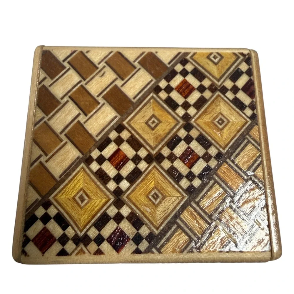 Vintage Japanese‎ Yosegi Puzzle Box Wooden Marquetry Intricate Geometric Design
